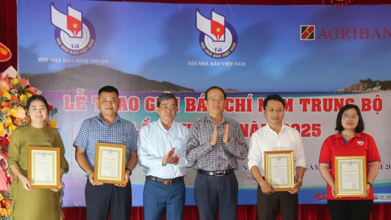 Báo SGGP đoạt giải Khuyến khích Giải Báo chí Nam Trung Bộ lần II-2025