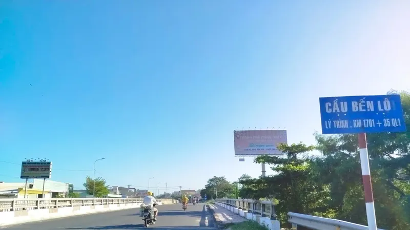 Đoạn quốc lộ 1 qua cầu Bến Lội (phường Hàm Thắng, tỉnh Lâm Đồng) đã thông thoáng