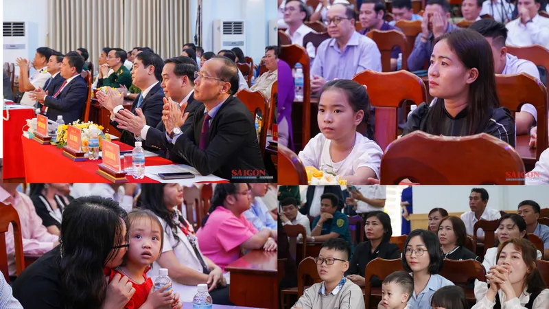 Xúc động chương trình chúc Tết đặc khu Trường Sa từ đất liền