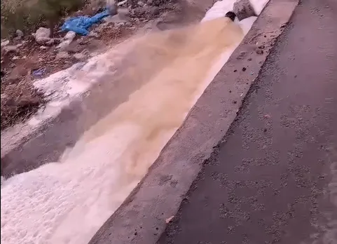 Sự cố vỡ đường ống thu gom nước thải tại khu vực cầu vượt đèo Rù Rì (phường Bắc Nha Trang, tỉnh Khánh Hòa)