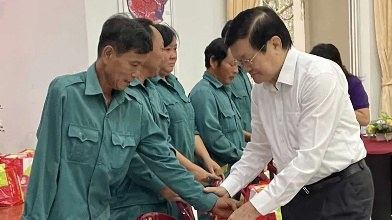 Chở xuân yêu thương về đảo nhỏ Cần Giờ
