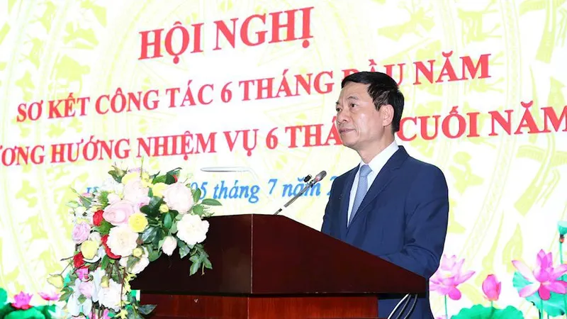 Bộ trưởng Bộ TT-TT Nguyễn Mạnh Hùng 