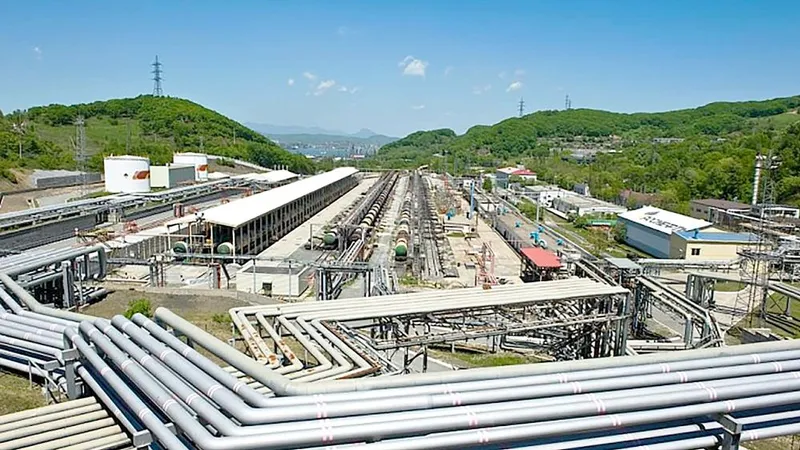 Một nhà máy sản xuất dầu khí ở Viễn Đông, Nga