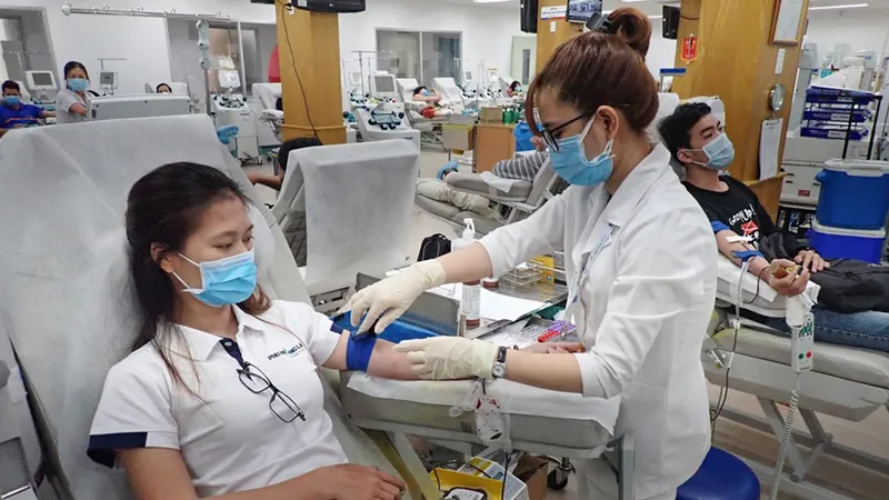 Vận động người dân hiến máu trong mùa dịch