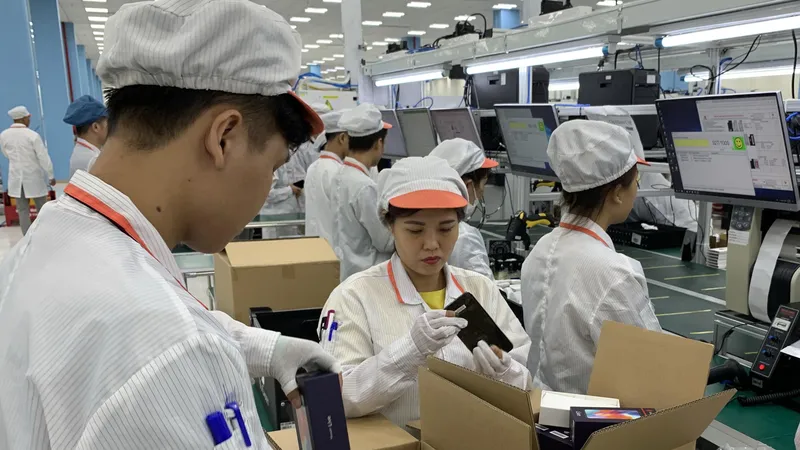 Tàn lụi giấc mơ điện thoại thương hiệu Việt