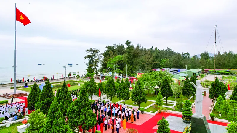 Khánh thành Cột cờ chủ quyền trên đảo Cô Tô
