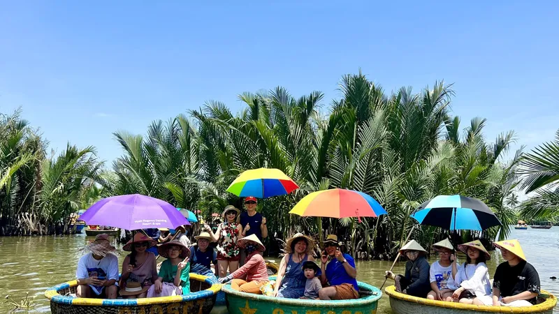 Nới lỏng quy định để hút khách quốc tế