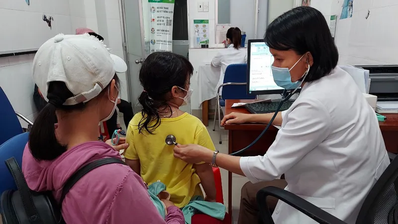 Nhiều dịch bệnh bủa vây trẻ nhỏ