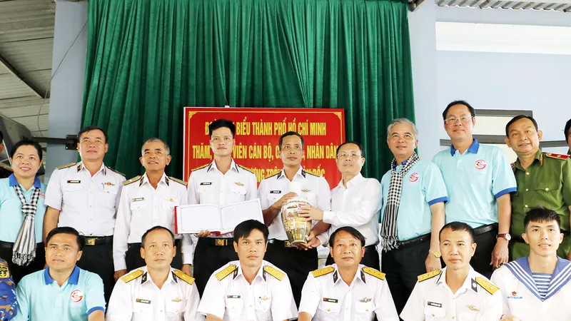 Nghĩa tình với biển đảo Tây Nam