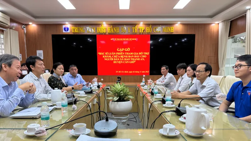 Sở Y tế gặp gỡ các bác sĩ trẻ tình nguyện luân phiên đến xã đảo Thạnh An. Ảnh: Sở Y tế TPHCM