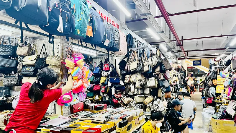 Hàng giả, hàng nhái hoành hành, trách nhiệm của ai?- Bài 2: Chế tài phải đủ mạnh