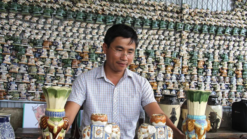 Giữ hồn voi trên gốm cổ