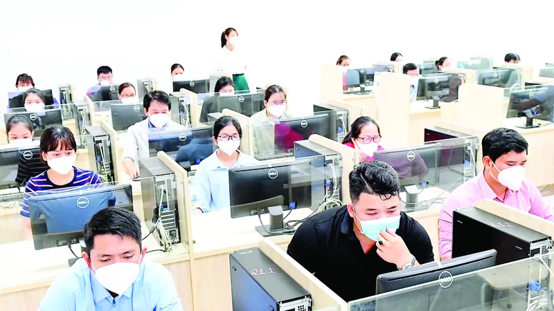 Thu hút, trọng dụng nhân tài vào làm việc trong hệ thống chính trị