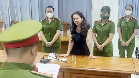 Công an TPHCM làm việc với bà Trương Thị Việt Hà liên quan vụ bà Nguyễn Phương Hằng