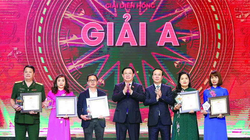 Trao giải Diên Hồng cho 67 tác phẩm báo chí