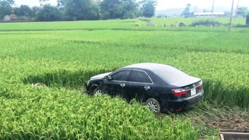 Hiện trường vụ xe Camry BKS 99A-148.77 gây tai nạn liên hoàn khiến 5 người thương vong
