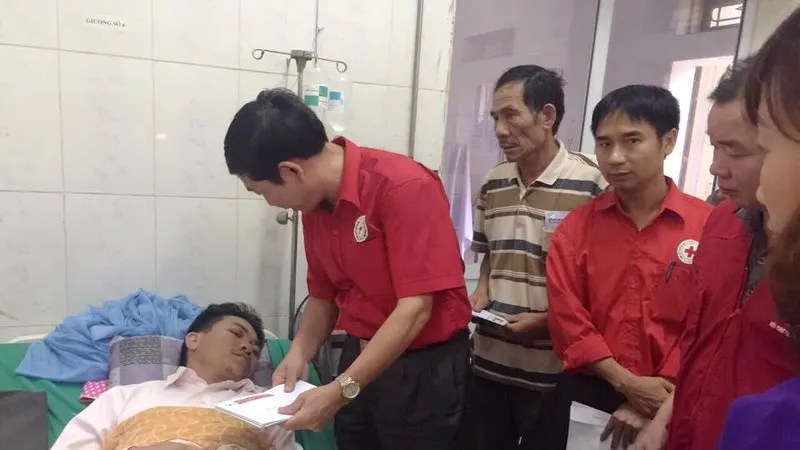 1 tỷ 50 triệu đồng hỗ trợ người dân bị thiệt hại do mưa lũ