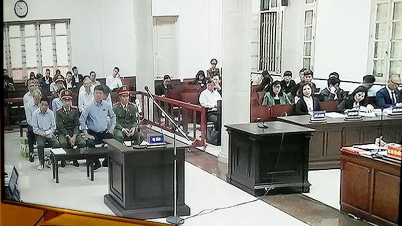 Phiên tòa xét xử ông Đinh La Thăng và 6 đồng phạm trong vụ án gây thiệt hại 800 tỷ của PVN