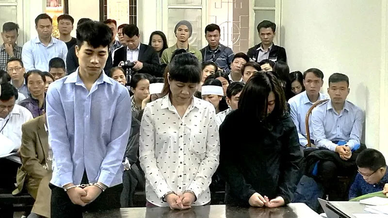 Phạt 23 năm tù 3 bị cáo trong vụ cháy quán karaoke làm 13 người chết