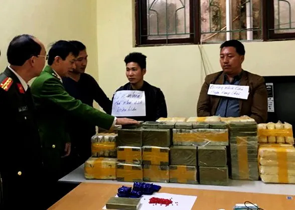 Triệt phá vụ vận chuyển ma túy trị giá 2,2 triệu USD do người nước ngoài cầm đầu