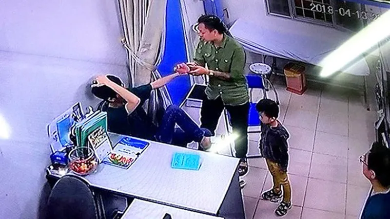Bộ trưởng Bộ Y tế đề nghị công an cắm chốt ở những "điểm nóng" trong bệnh viện 