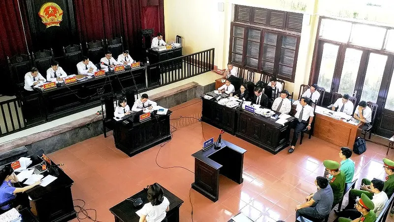 Xét xử vụ tai biến chạy thận ở Hòa Bình: Đề nghị xem xét trách nhiệm hình sự ông Trương Quý Dương