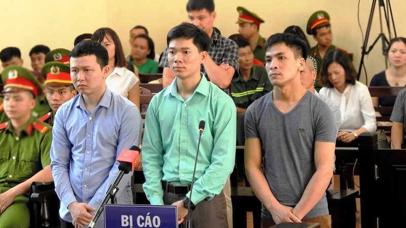 Bác sĩ Hoàng Công Lương nghẹn ngào khi nói không cứu được tất cả bệnh nhân