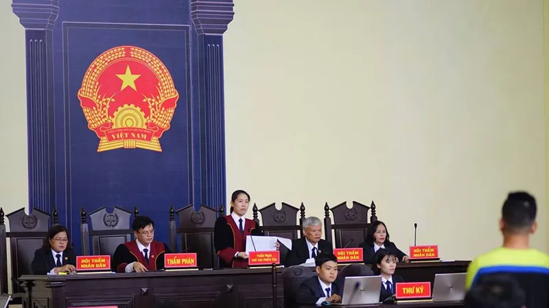 Phiên tòa xét xử các bị cáo trong đường dây đánh bạc trực tuyến hàng ngàn tỷ đồng
