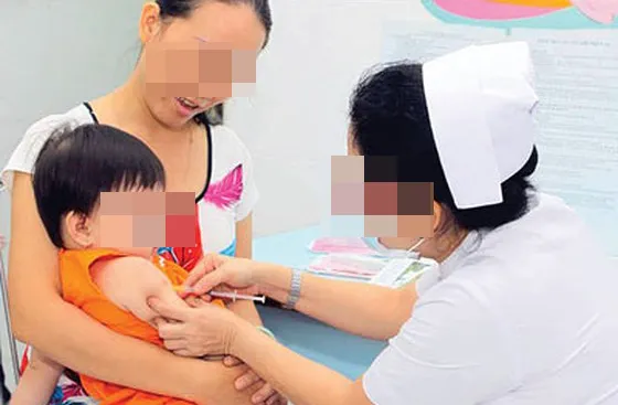  2 trẻ tử vong sau tiêm và uống vaccine ở Nam Định 