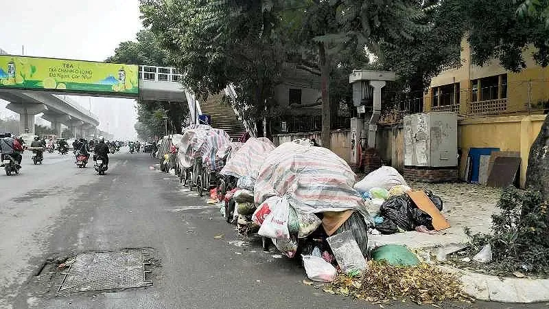 Hà Nội “ngộp thở” vì rác!