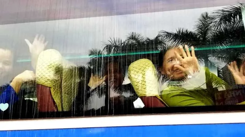 Những chuyến xe đầy ắp nụ cười bệnh nhân ung thư ngày giáp tết
