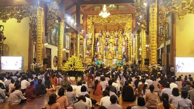 Thỉnh pháp “oan gia trái chủ” để khỏi bệnh là phản khoa học