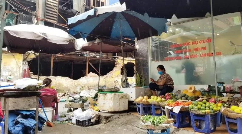 Chợ vẫn họp xung quanh khu vực xảy ra vụ cháy Công ty Rạng Đông