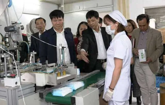 Tìm nguồn nguyên liệu ở Nam Phi, Ai Cập... để sản xuất khẩu trang