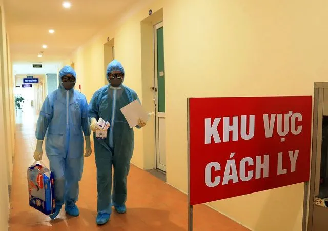 Nam tiếp viên hàng không cùng 4 người nhập cảnh mắc Covid-19