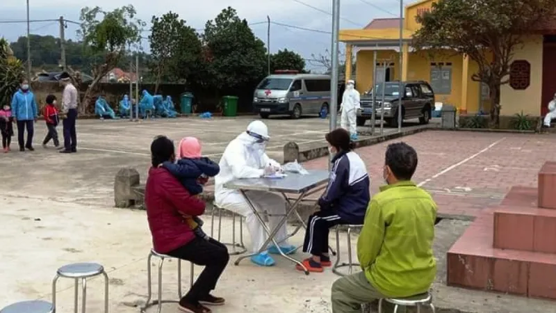 Phong tỏa TP Chí Linh, đóng cửa Sân bay Vân Đồn, cố gắng trong 10 ngày dập được dịch