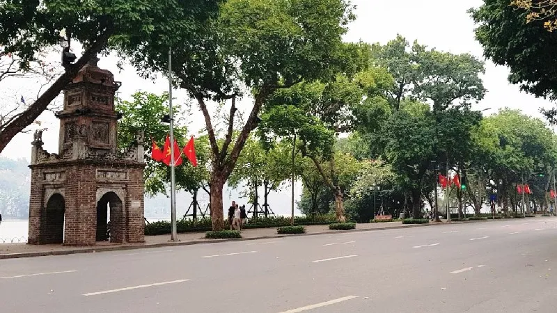 Hà Nội đề nghị người dân không ra khỏi nhà, dừng lễ hội, tiệc tùng đông người