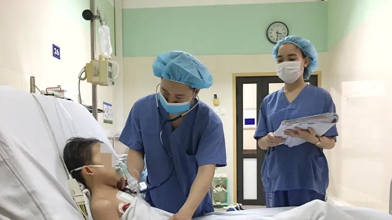 Lần đầu tiên, bệnh nhi nhỏ tuổi nhất Việt Nam được ghép tim của thanh niên 19 tuổi