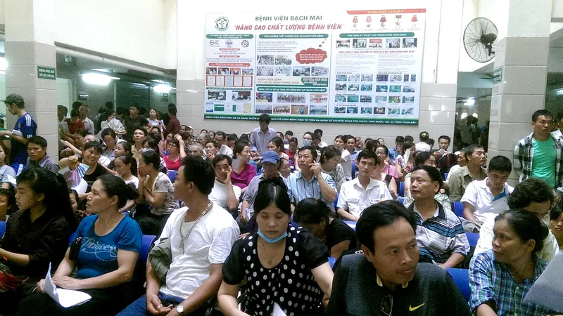 Tăng ''sốc'' giá dịch vụ khám chữa, Bệnh viện Bạch Mai bị Bộ Y tế nhắc nhở