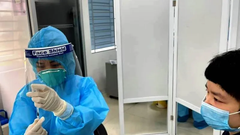 Đầu tuần, thêm 1 ca mắc Covid-19, gần 80.000 người được tiêm vaccine