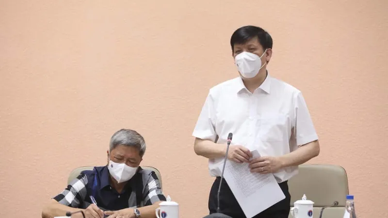 Thứ trưởng Nguyễn Trường Sơn và đoàn công tác thực hiện cách ly đúng quy định