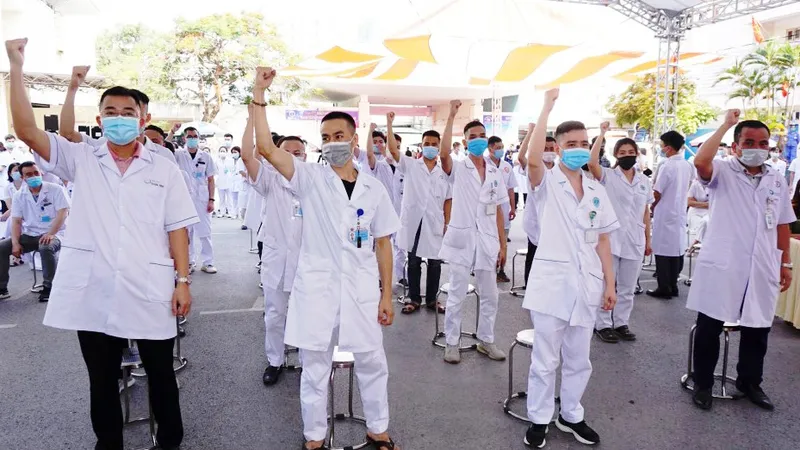 Bộ Y tế huy động tổng lực giúp TPHCM dập dịch Covid-19