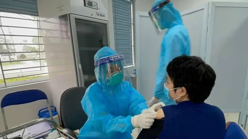 Bộ Y tế lưu ý những vấn đề cần theo dõi sức khỏe sau tiêm vaccine Covid-19
