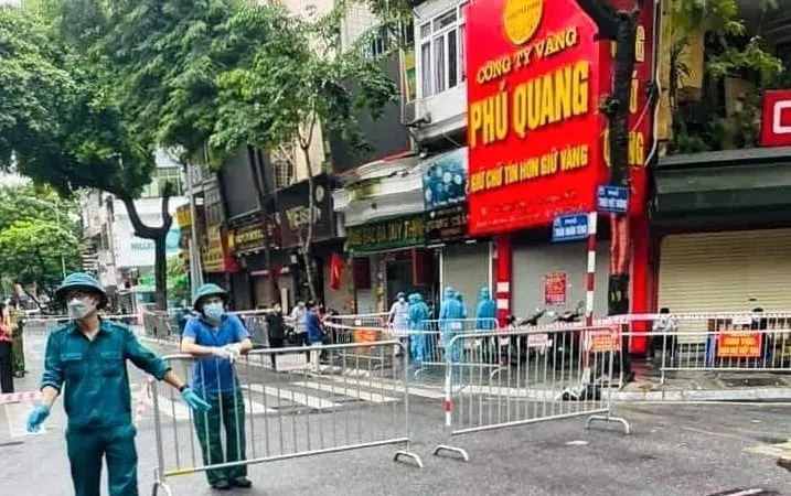 Hà Nội: Hơn 150 người liên quan ca mắc Covid-19 tử vong tại phố Trần Nhân Tông