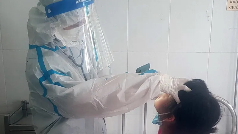 Những lưu ý khi chăm sóc, điều trị trẻ mắc Covid-19 tại nhà