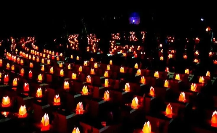 Hà Nội tổ chức lễ tưởng niệm đồng bào tử vong và cán bộ, chiến sĩ hy sinh trong đại dịch Covid-19 trang nghiêm, tiết kiệm