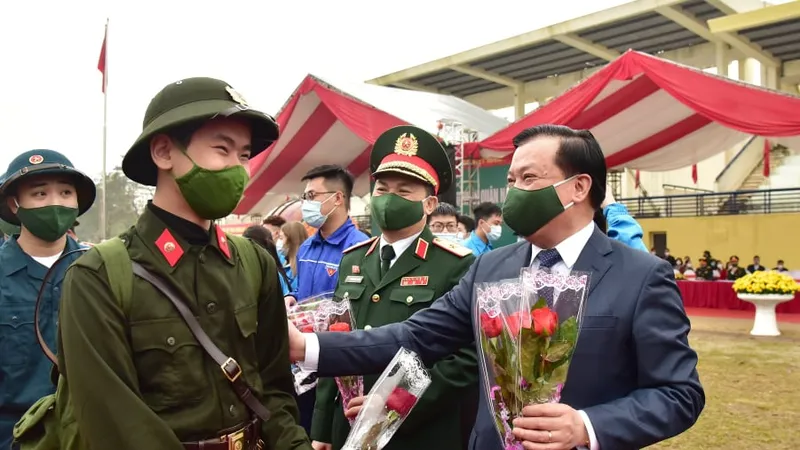 Hơn 4.300 thanh niên Thủ đô hồ hởi lên đường nhập ngũ