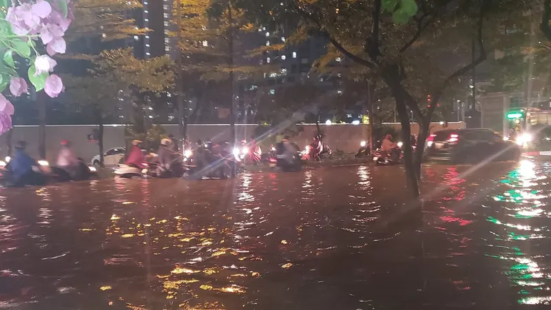 Hà Nội còn ngập lụt lâu dài do trạm bơm Yên Nghĩa tiếp tục chậm tiến độ