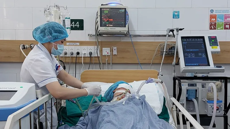 Hút thuốc lá điện tử có chất ma túy mới, cô gái trẻ bị hôn mê nguy kịch