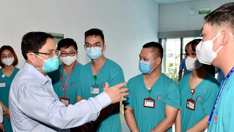 Thủ tướng yêu cầu Bộ Y tế khẩn trương hoàn thiện thể chế, chính sách y tế